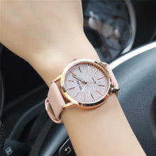 Load image into Gallery viewer, Elegant leather Strap watch
